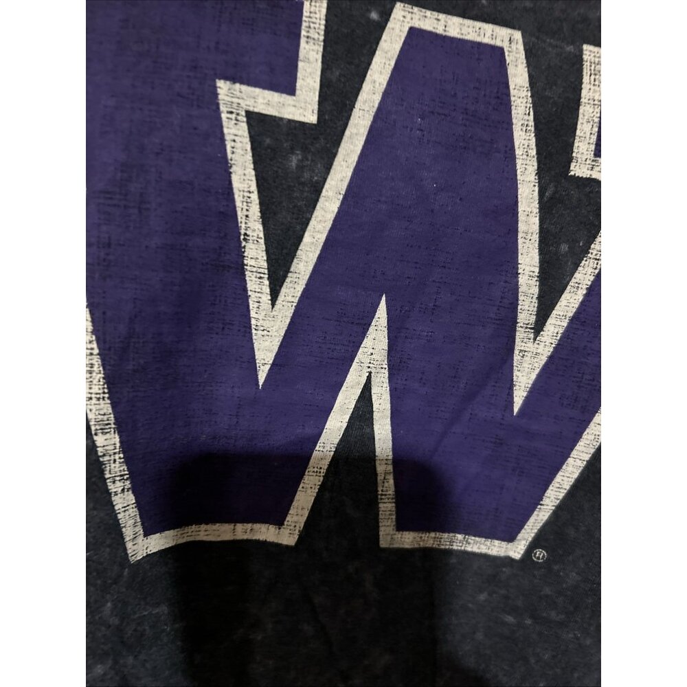 NEW Washington Huskies Colosseum Athletics Distressed Tee Shirt Women's M - Picture 4 of 13